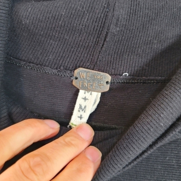 WE THE FREE OVERSIZE TURTLENECK RIBBED SLUB LONG SLEEVE TOP IN BLACK, SZ MEDIUM - Picture 5 of 8